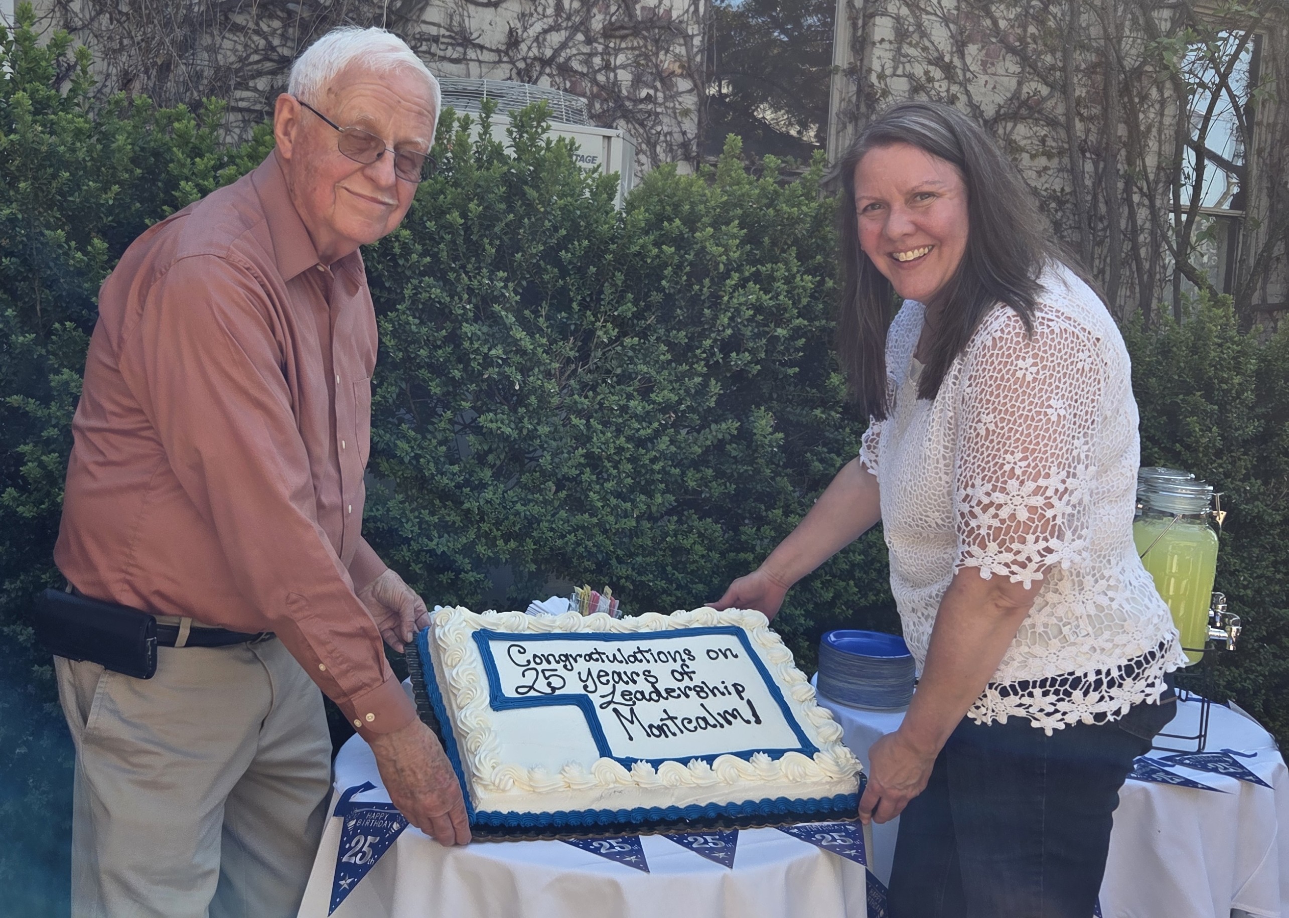 Don Lisa cake cropped.jpg